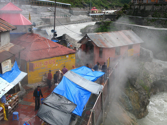 Tapt Kund hot springs